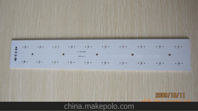 專業(yè)生產(chǎn)LED鋁基板PCB線路板T8日光燈鋁基板1.2米，路燈鋁基板圖片