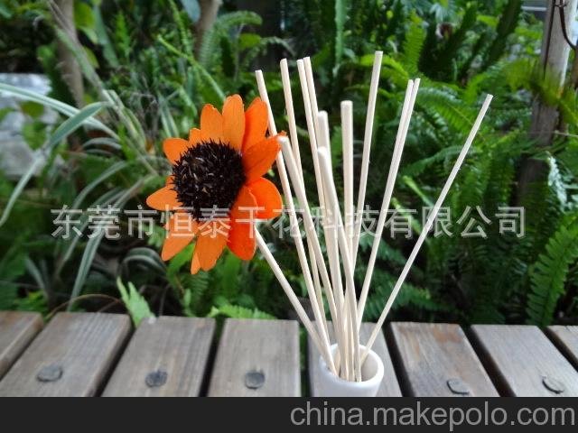木片花插件 印尼進(jìn)口香薰藤條吸香棒蘆葦桿木片花芝麻花劍麻花圖片
